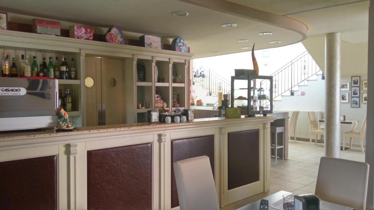 Relais Black Horse Millesimo Exterior photo