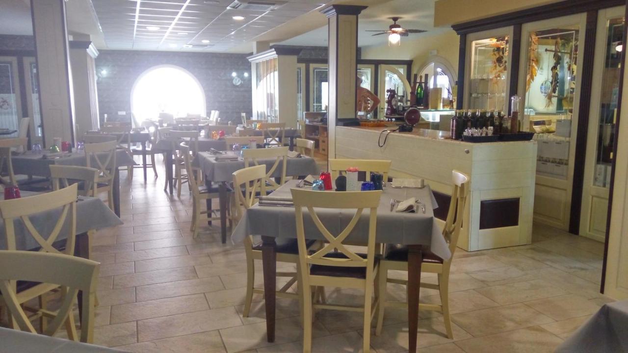 Relais Black Horse Millesimo Exterior photo